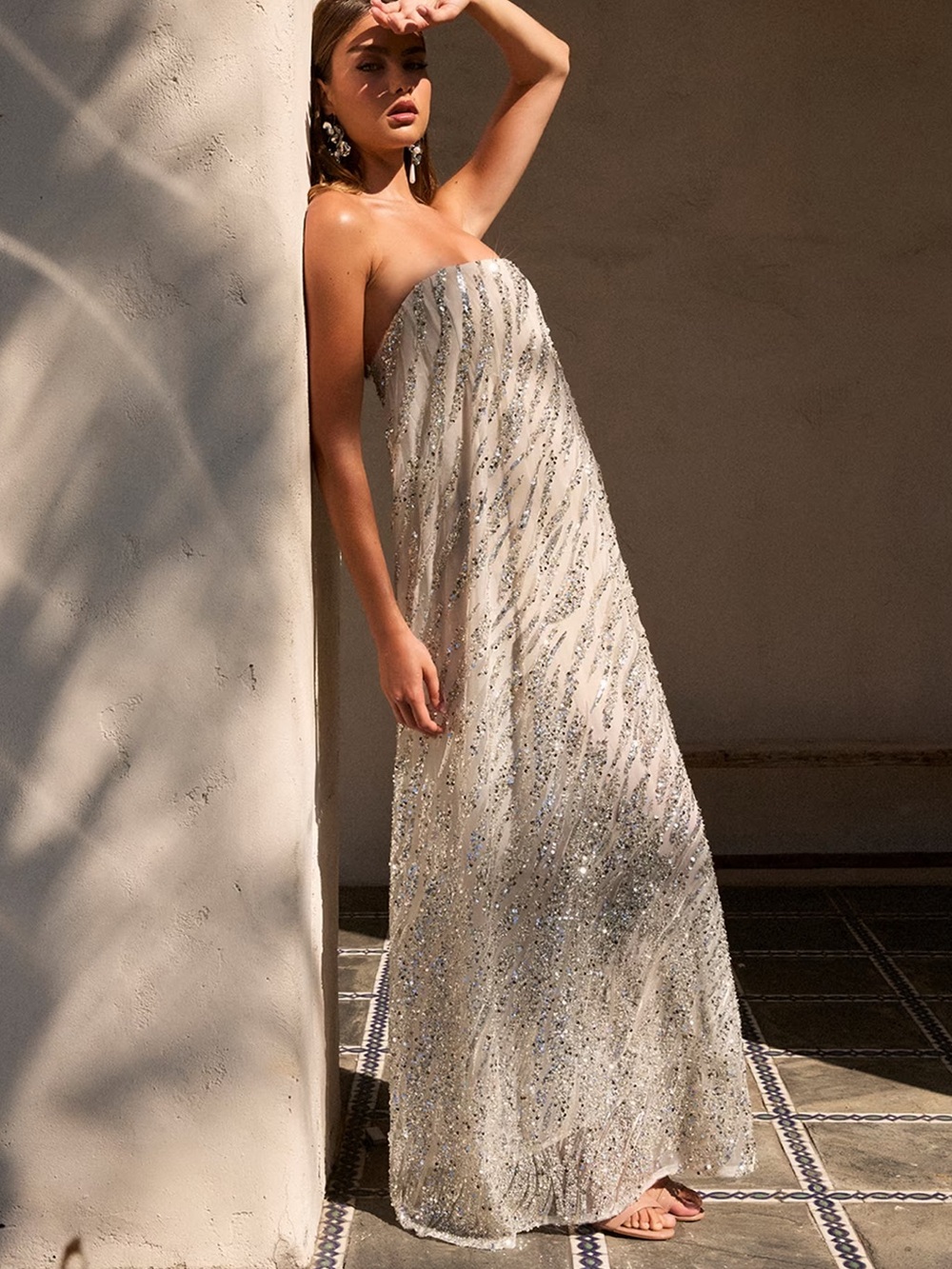 HELSI Margot Strapless Ombre Sequin Column Gown in Silver Off-White NWT Medium